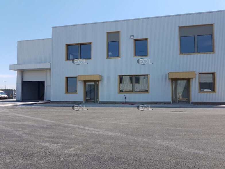 Industriel/Logistique dans Saint-Priest à louer - Photo de l’immeuble – Image 2 sur 15