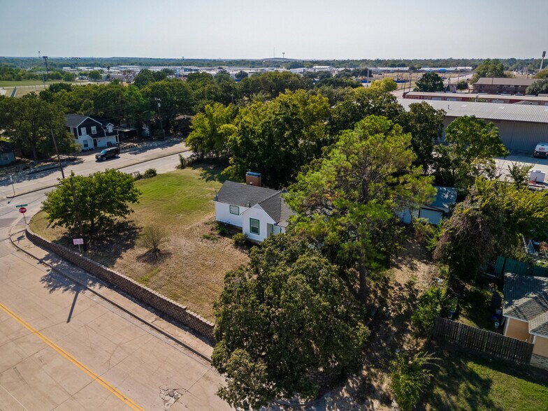 1201 S Wildwood Dr, Irving, TX à vendre - Photo de l’immeuble – Image 2 sur 18