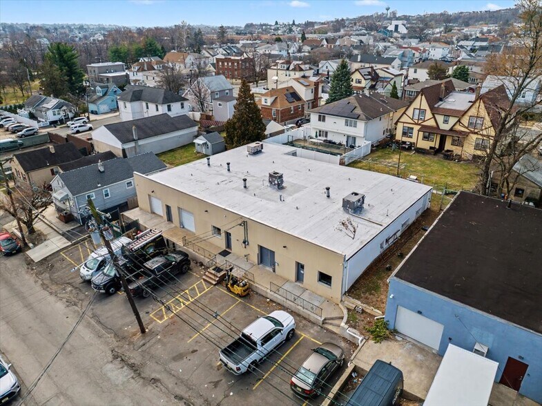 17 Vreeland St, Lodi, NJ à vendre - Photo de l’immeuble – Image 2 sur 28
