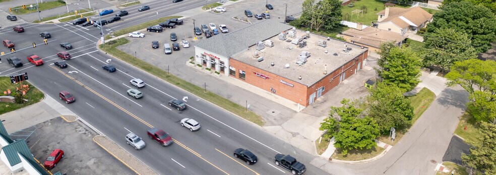 17651-17655 W 12 Mile Rd, Southfield, MI à louer - Photo de l’immeuble – Image 2 sur 2