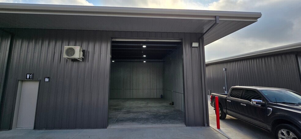 19021 McKenzie Ln, Porter, TX à louer - Photo de l’immeuble – Image 3 sur 14