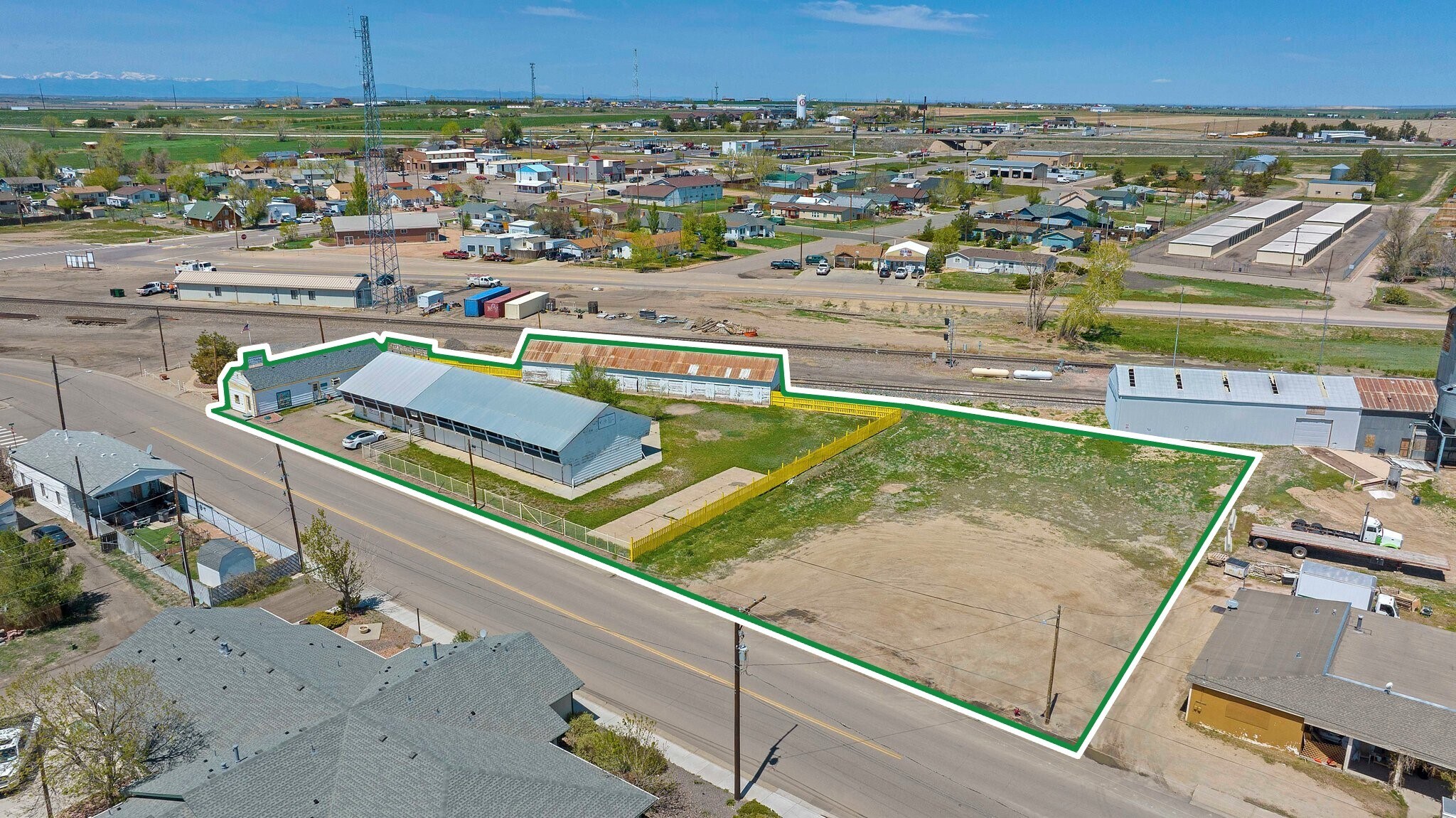 105 E Woodward Ave, Keenesburg, CO à vendre Photo de l’immeuble– Image 1 sur 32