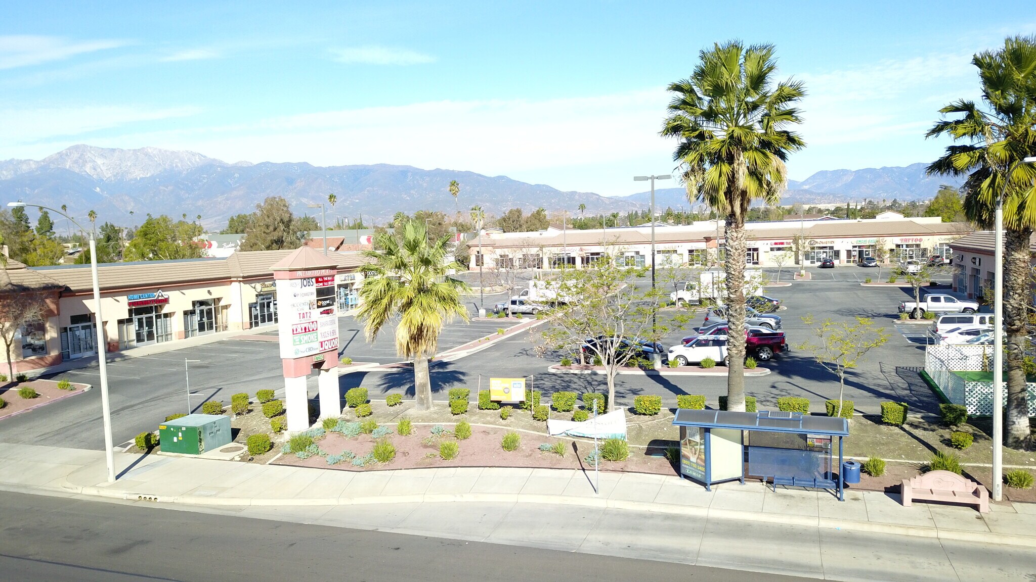 17250-17284 Foothill Blvd, Fontana, CA à louer Photo principale– Image 1 sur 14