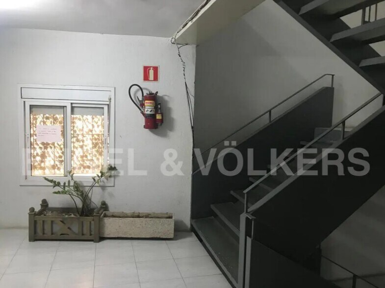 Local commercial dans Barcelone, Barcelona à vendre - Photo de l’immeuble – Image 1 sur 3
