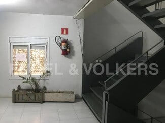 Plus de détails pour Local commercial à vendre