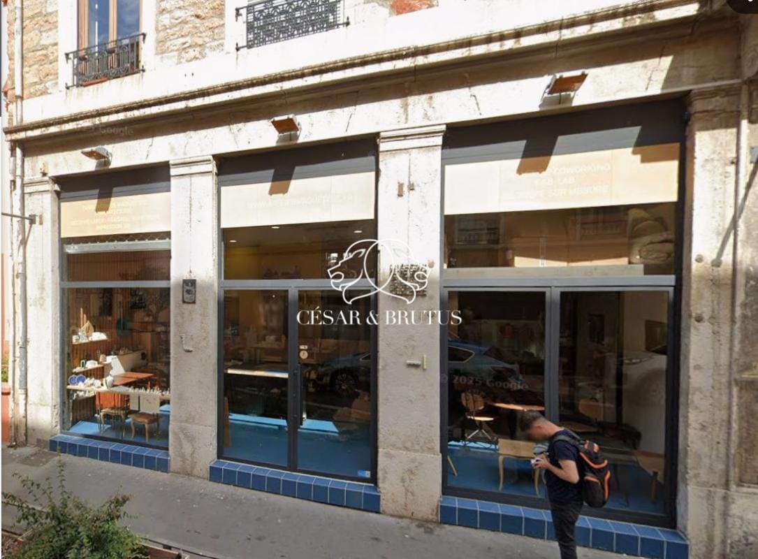 24 Rue De Saint-Cyr, Lyon à louer Photo de l’immeuble– Image 1 sur 2