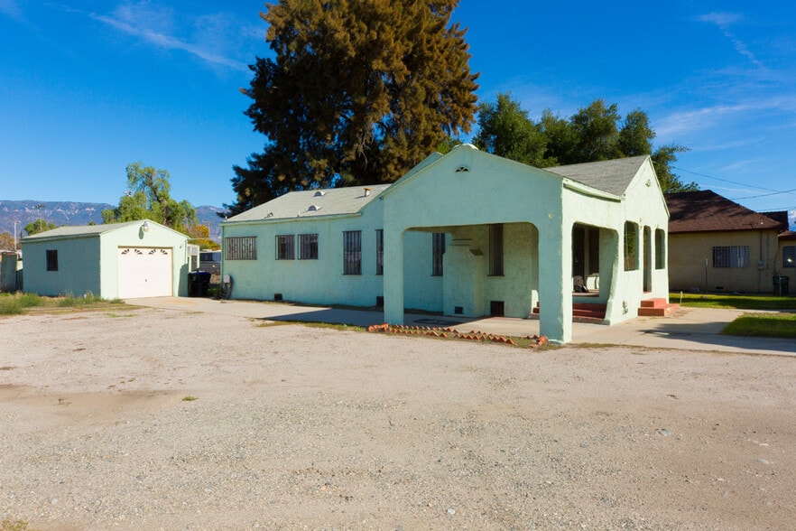 1940 W Base Line St, San Bernardino, CA à vendre - Photo principale – Image 1 sur 10