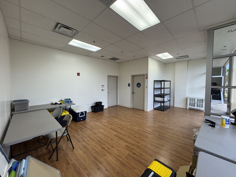 2106 Lauwiliwili St, Kapolei, HI à louer - Photo de l’immeuble – Image 2 sur 4