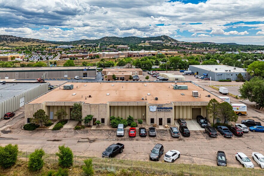 4910 Northpark Dr, Colorado Springs, CO à louer - Photo de l’immeuble – Image 1 sur 10