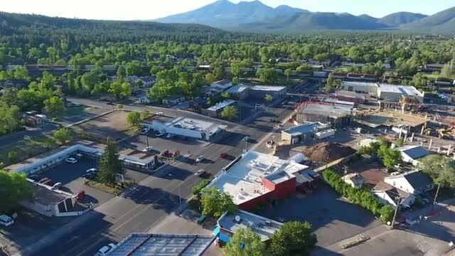 218 S Milton Rd, Flagstaff, AZ à vendre - Vidéo sur l’annonce professionnelle – Image 2 sur 9
