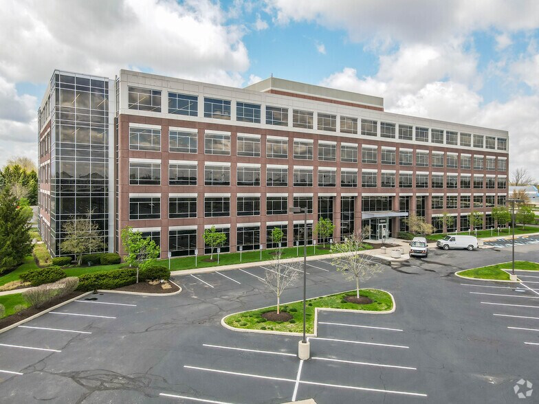 13085 Hamilton Crossing Blvd, Carmel, IN à louer - Photo de l’immeuble – Image 2 sur 7