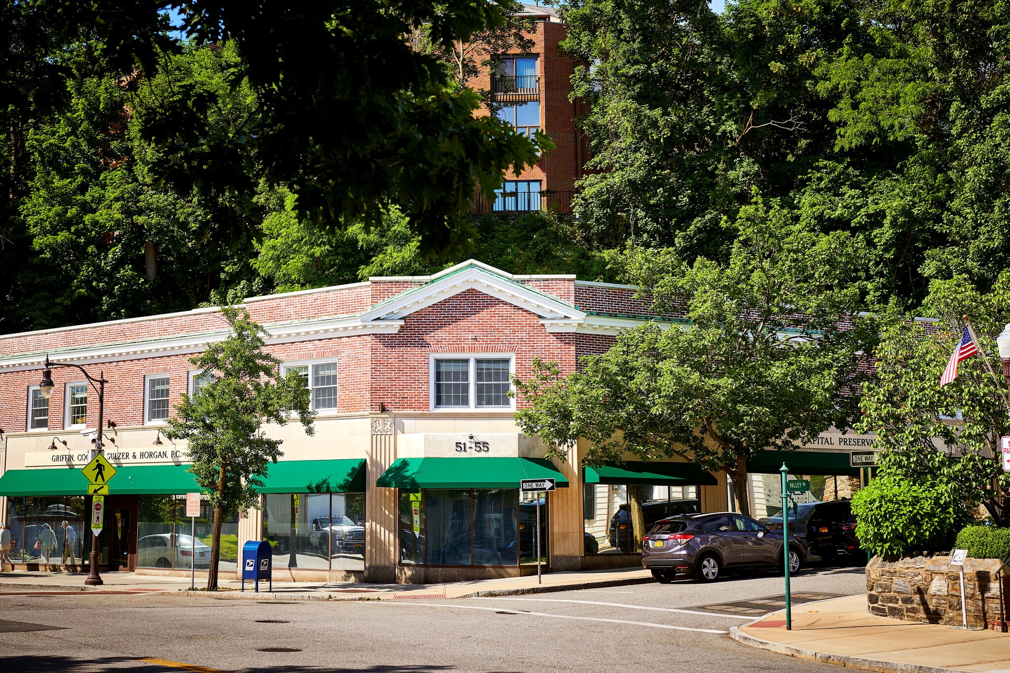 51-55 Pondfield Rd, Bronxville, NY à louer Photo de l’immeuble– Image 1 sur 16