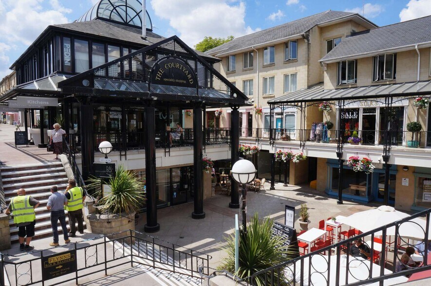 Montpellier St, Cheltenham à louer - Photo de l’immeuble – Image 2 sur 4