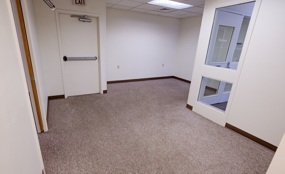 903 3rd Ave, New Brighton, PA à louer - Photo de l’immeuble – Image 3 sur 7