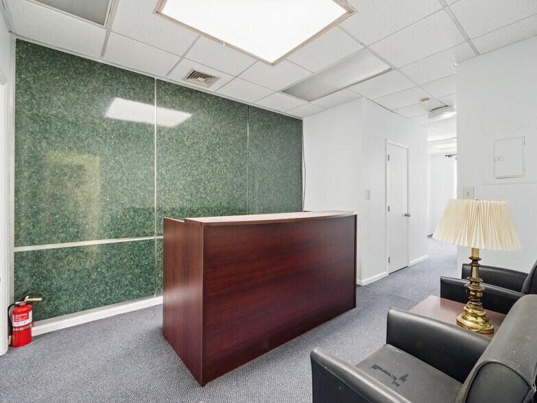 16 Green St, Newark, NJ à louer - Photo intérieure – Image 1 sur 31