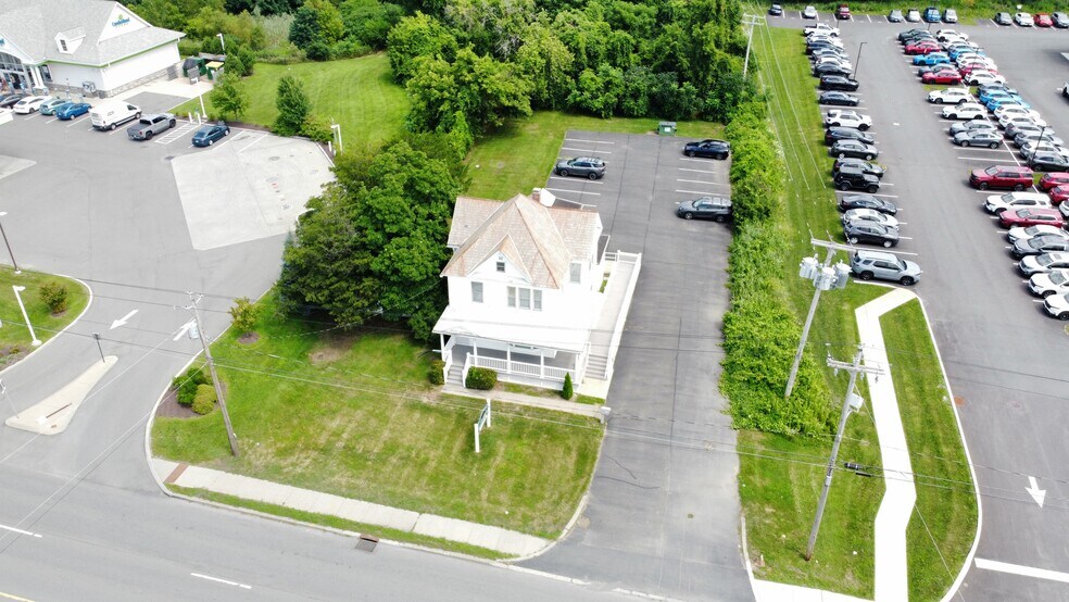 1147 Troy Schenectady Rd, Latham, NY à vendre - Photo de l’immeuble – Image 3 sur 31