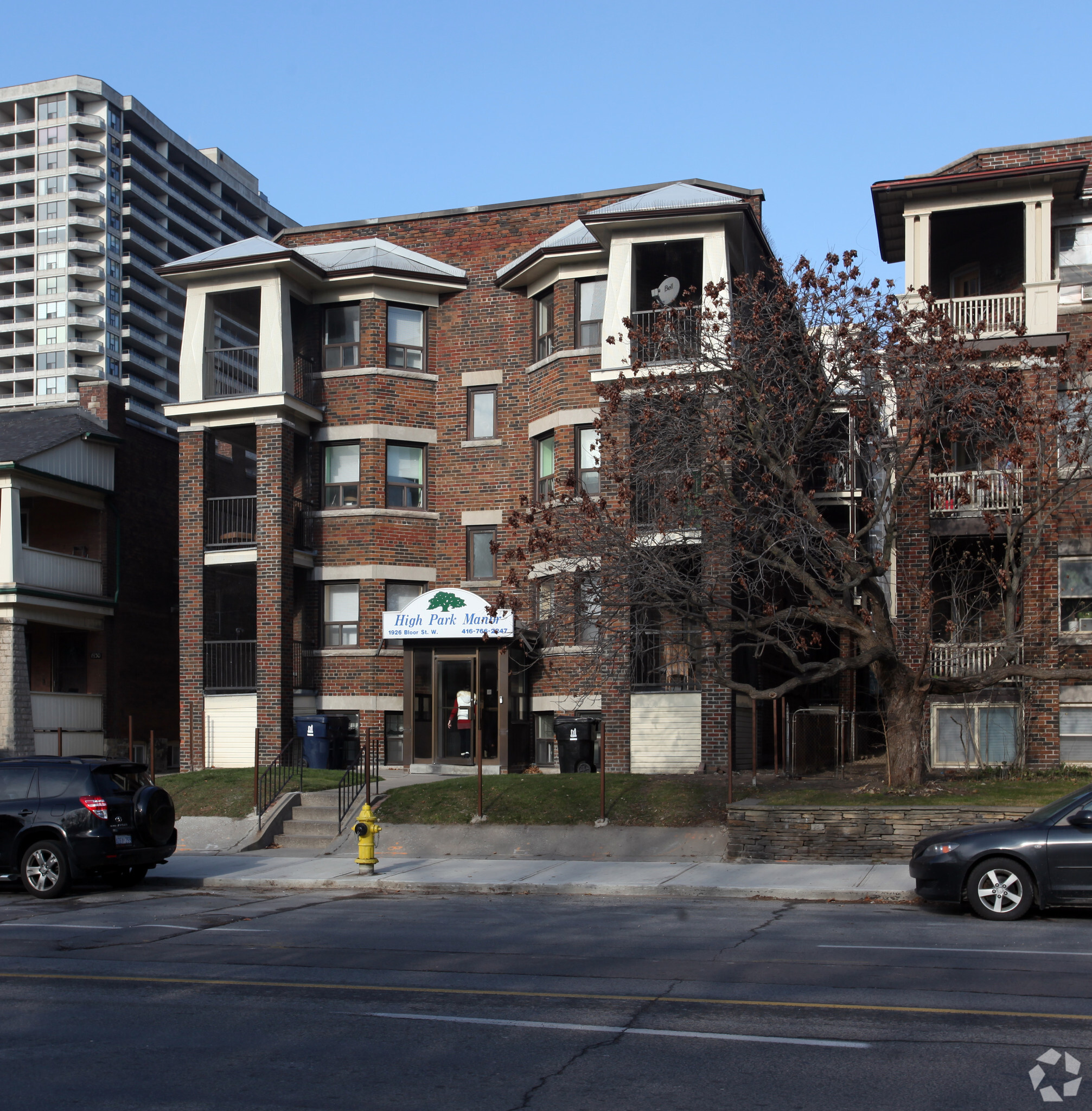 1926 Bloor St W, Toronto, ON à vendre Photo principale– Image 1 sur 3