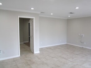 20351 Highway 6, Manvel, TX à louer Photo intérieure– Image 1 sur 6