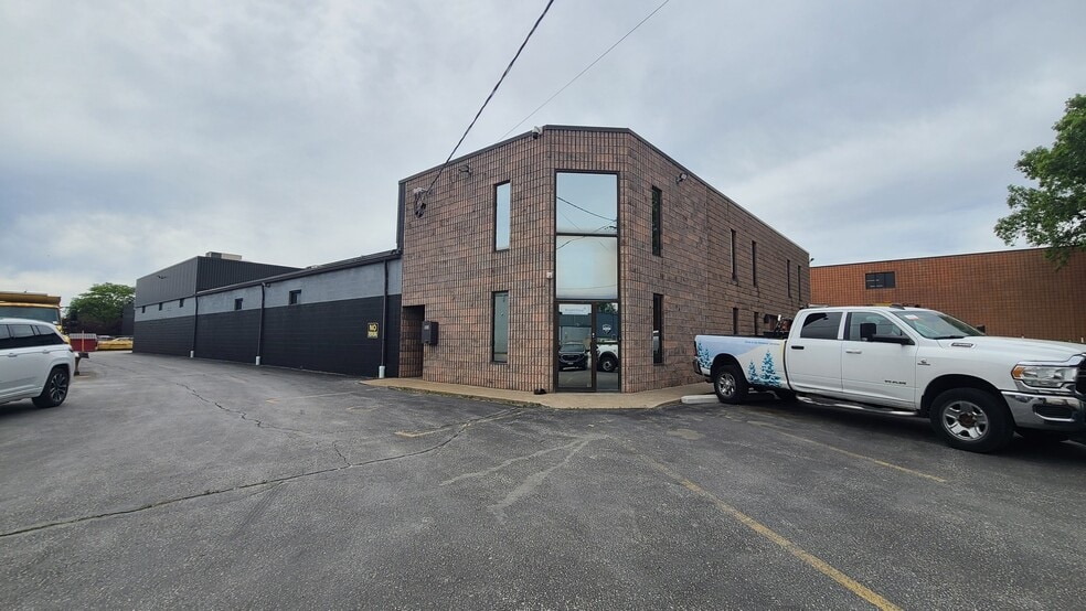 2045 Astor Crt, Tecumseh, ON à louer - Photo principale – Image 1 sur 22