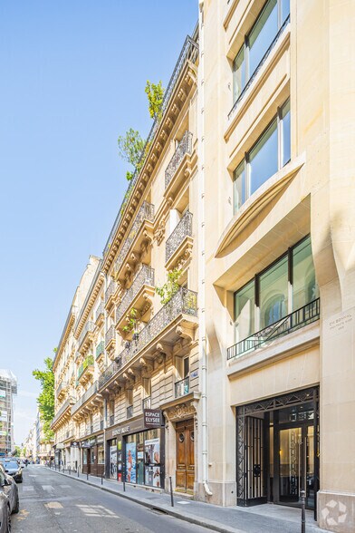 37 Bis Rue Du Colisée, Paris à louer - Photo de l’immeuble – Image 2 sur 3