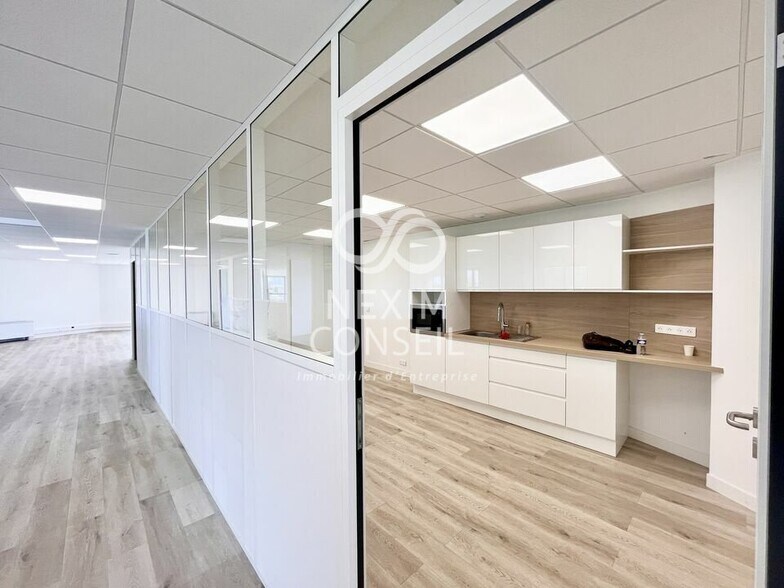 Bureau dans Asnieres Sur Seine à louer - Photo intérieure – Image 2 sur 7