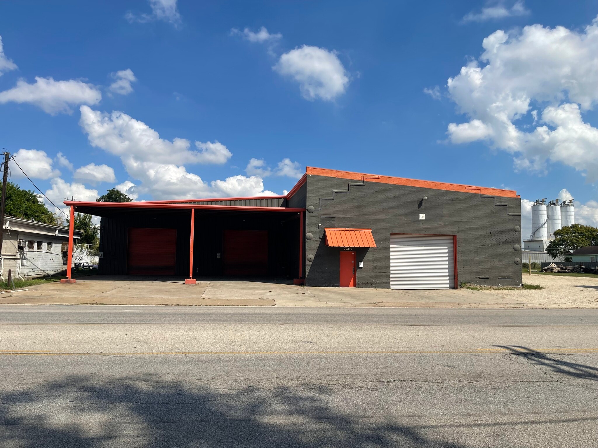 7207 Navigation Blvd, Houston, TX à vendre Photo de l’immeuble– Image 1 sur 25