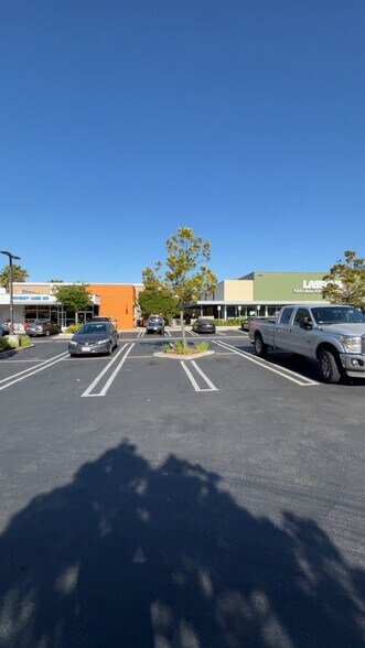 880-896 E Foothill Blvd, San Luis Obispo, CA à louer - Photo de l’immeuble – Image 1 sur 5