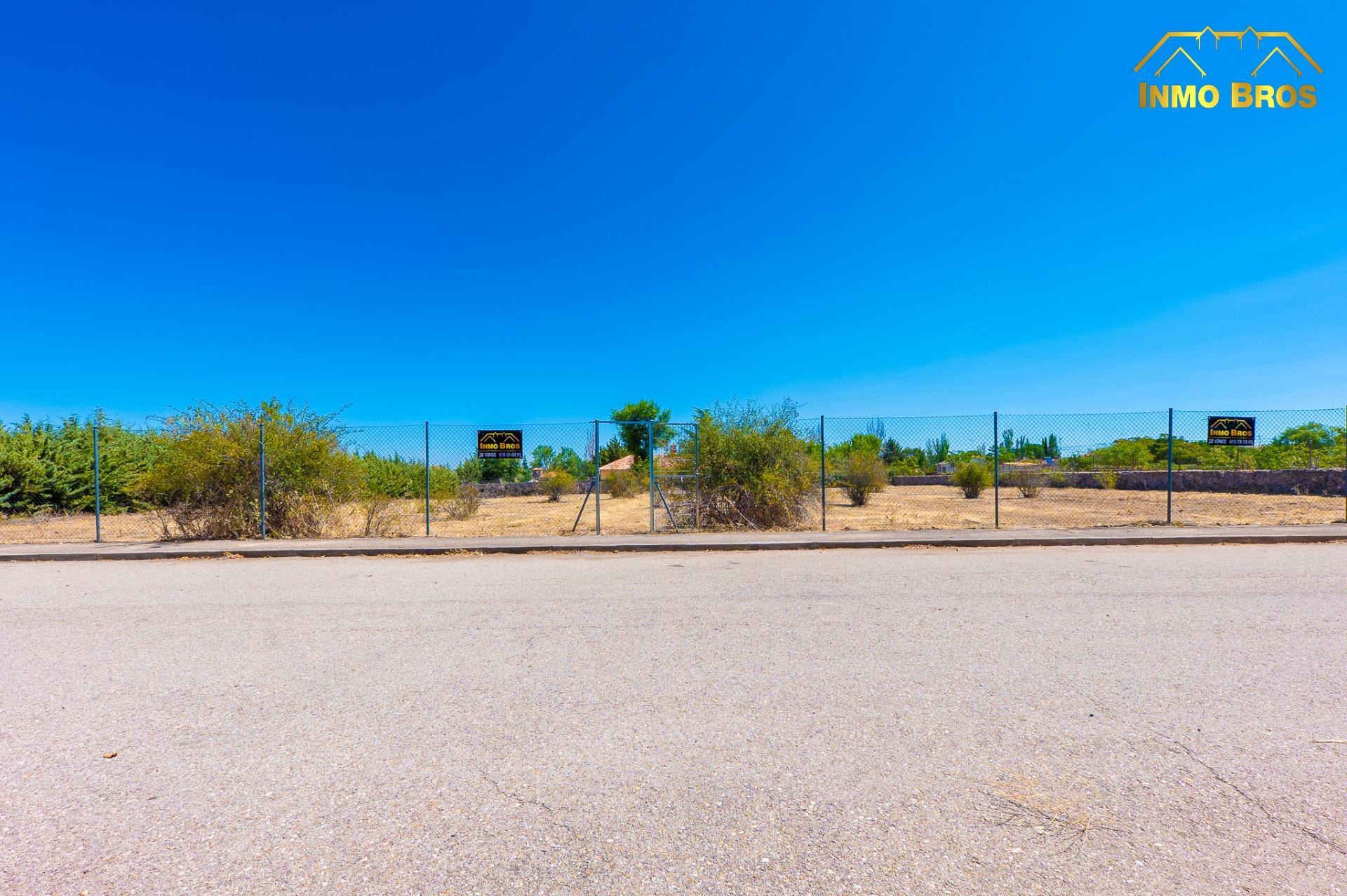 Terrain dans Trijueque, Guadalajara à vendre Photo de l’immeuble– Image 1 sur 24