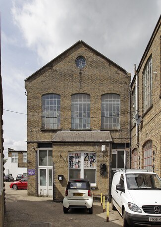 Plus de détails pour Alston Rd, Barnet - Local d'activités à louer