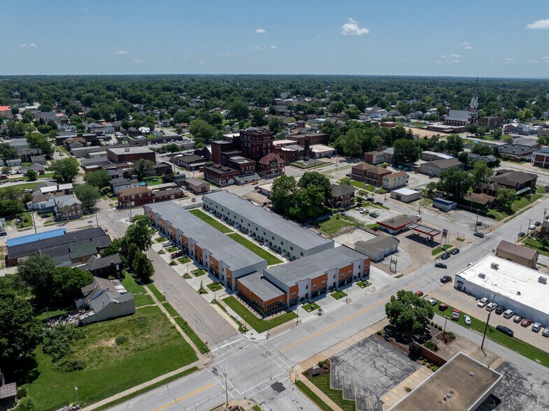 201 S 8th St, Quincy, IL à vendre - Photo de l’immeuble – Image 2 sur 36