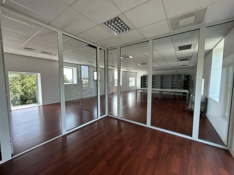 Bureau dans Saint Nazaire à louer - Photo intérieure – Image 3 sur 10