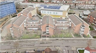 Plus de détails pour 5-27 Clarence Av, Ilford - Santé à vendre