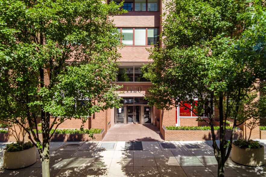 1120 Vermont Ave NW, Washington, DC à vendre - Photo de l’immeuble – Image 2 sur 8