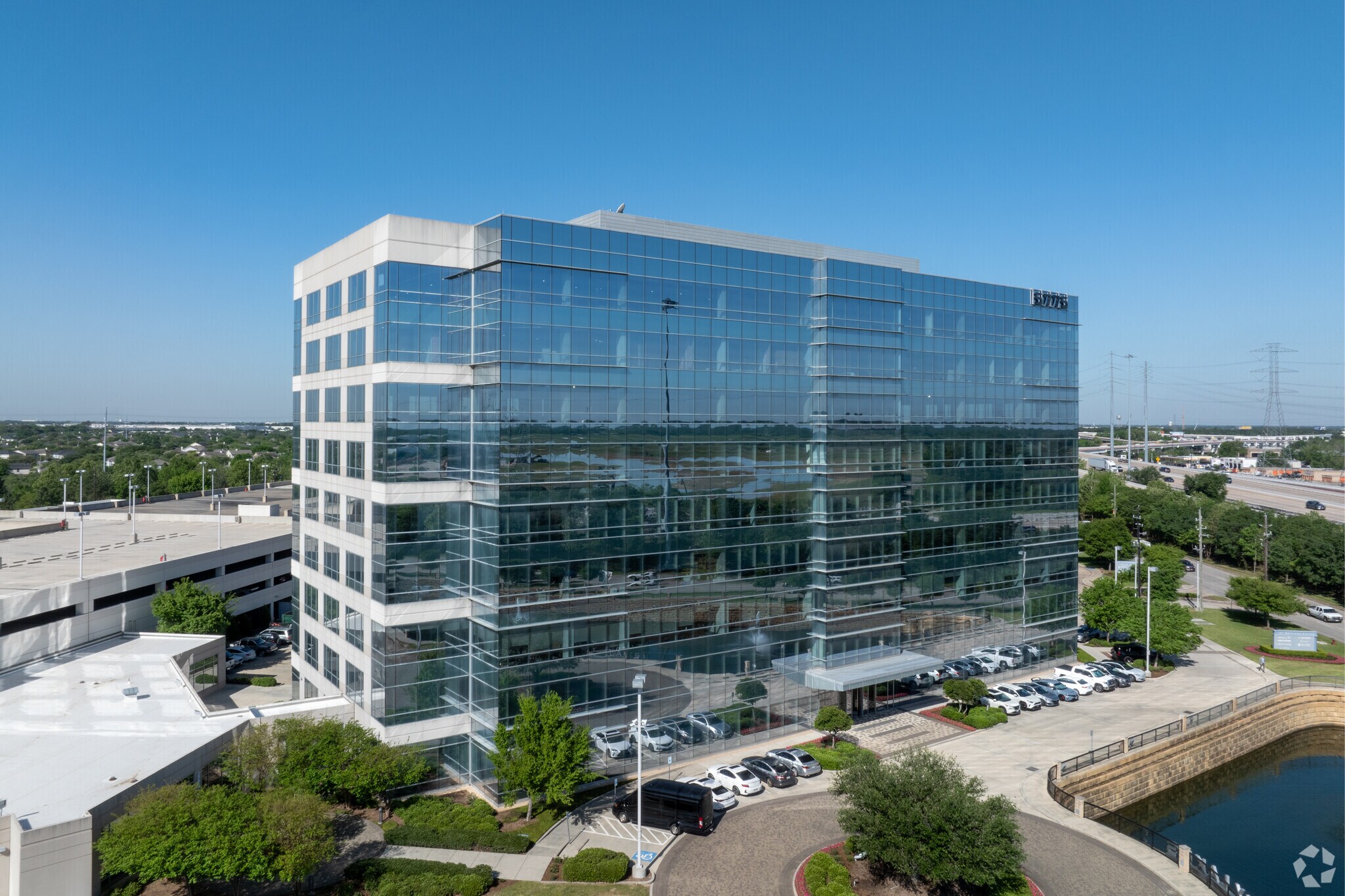 5775 N Sam Houston Pky W, Houston, TX à louer Photo principale– Image 1 sur 14
