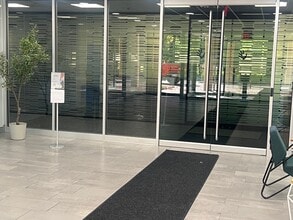 82 Totowa Rd, Wayne, NJ à louer Photo de l’immeuble– Image 1 sur 10