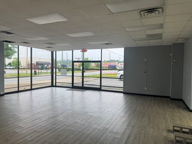 1870 Midtown Dr, Columbus, GA à louer - Photo intérieure – Image 2 sur 26