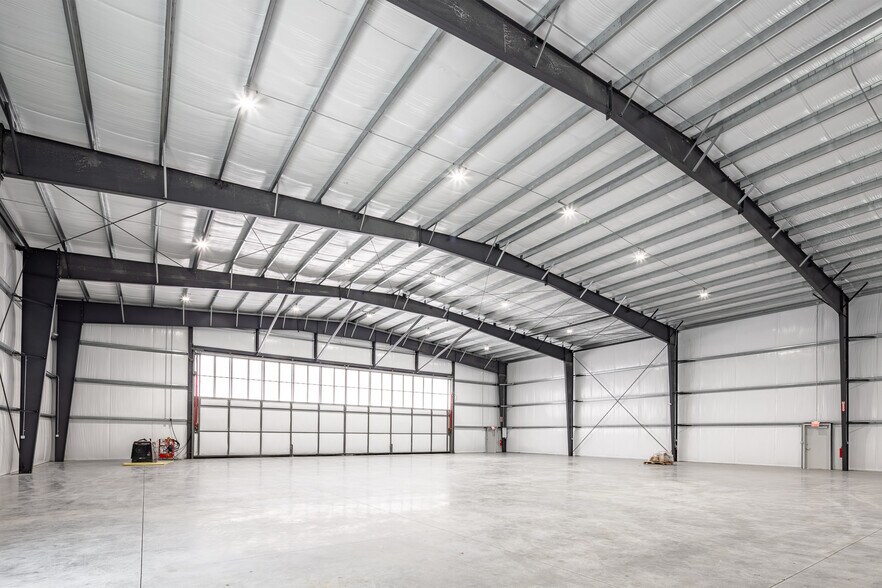 1844 Airport Dr, Ball Ground, GA à vendre - Photo intérieure – Image 2 sur 6