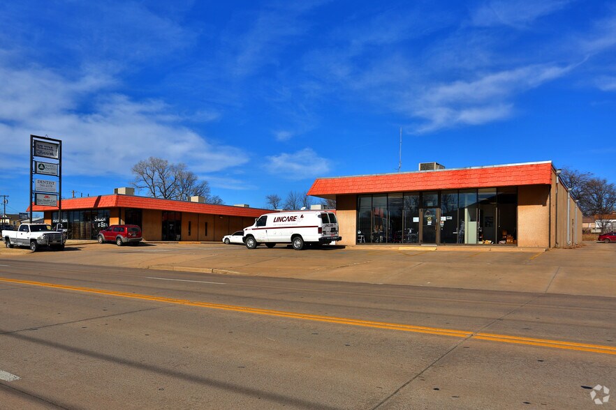 601-617 E Hartford Ave, Ponca City, OK à vendre - Photo de l’immeuble – Image 2 sur 3