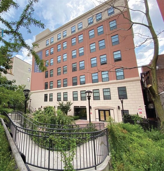 2 Mill St, Yonkers, NY à vendre - Photo de l’immeuble – Image 2 sur 53