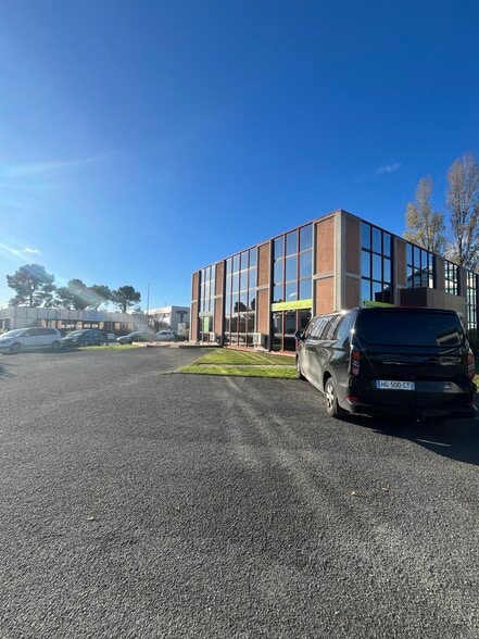 18 Rue Thales, Mérignac à louer - Photo principale – Image 1 sur 8
