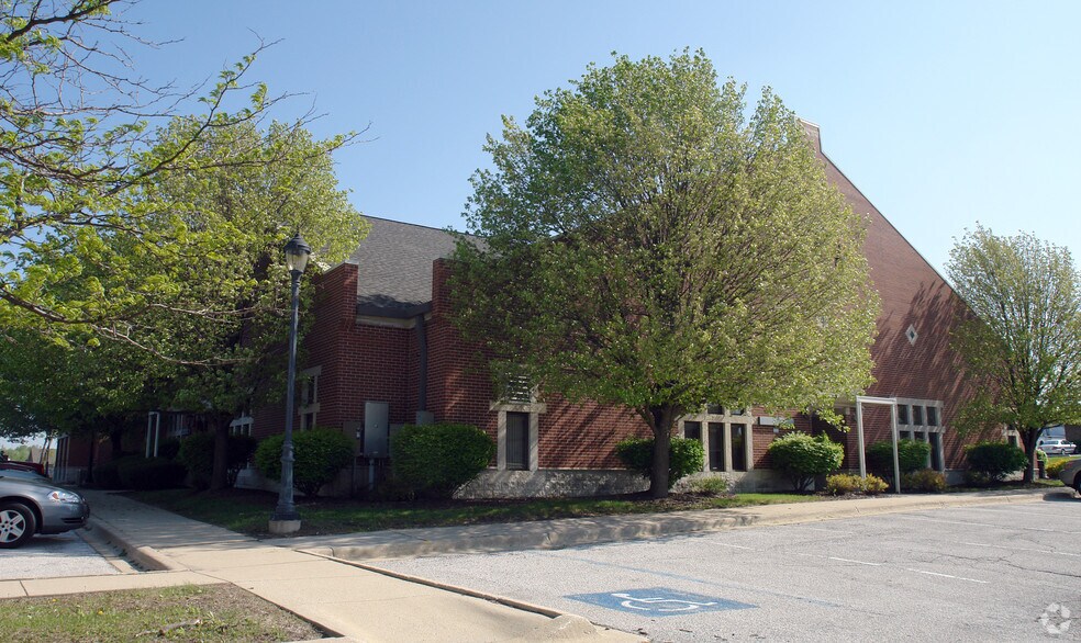 8512 Broadway, Merrillville, IN à louer - Photo de l’immeuble – Image 2 sur 7
