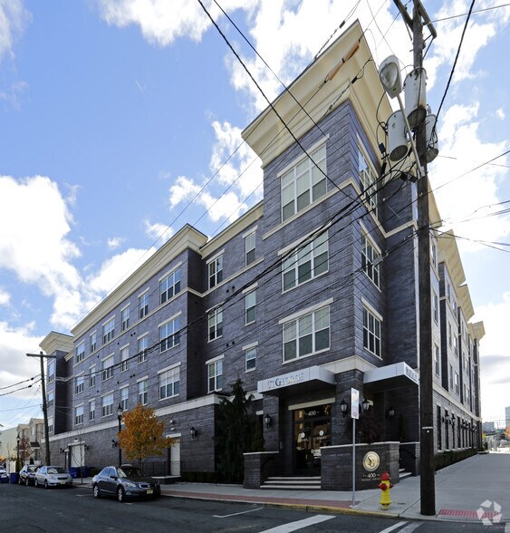 400 Passaic Ave, Harrison, NJ à vendre - Photo principale – Image 2 sur 35