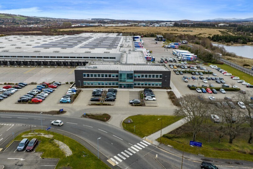Pottishaw Rd, Bathgate à louer - Photo de l’immeuble – Image 3 sur 10
