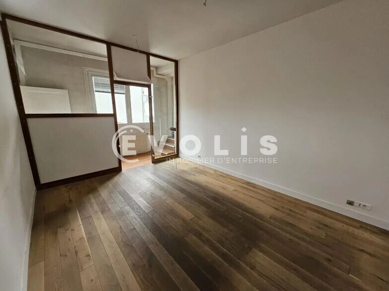 Bureau dans Vanves à louer - Photo de l’immeuble – Image 2 sur 12