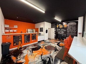 2-24 The Row, New Ash Green à louer Photo intérieure– Image 1 sur 4