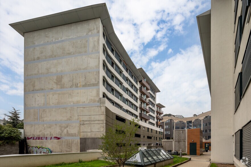 Services hôteliers dans Lyon à vendre - Photo de l’immeuble – Image 2 sur 4