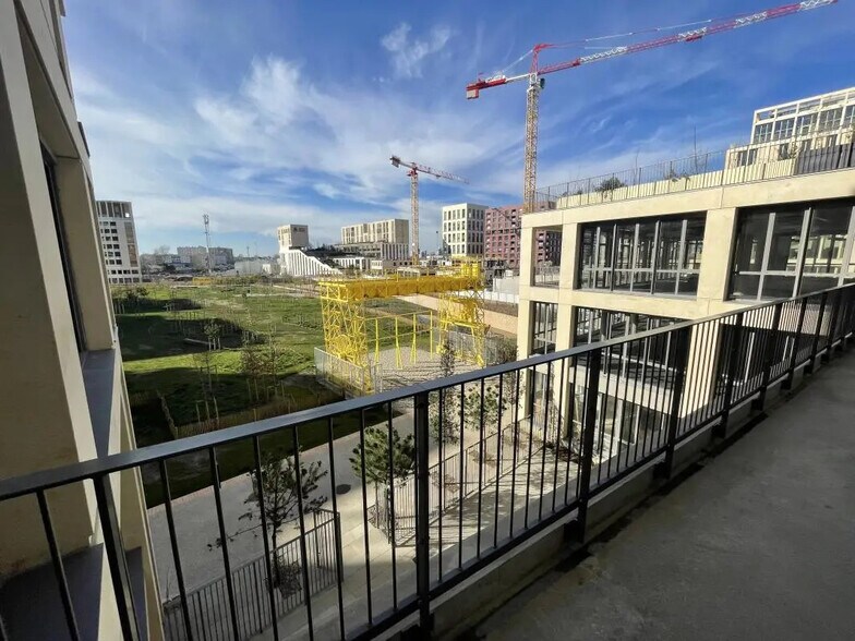 Bureau dans Bordeaux à vendre - Photo de l’immeuble – Image 2 sur 14