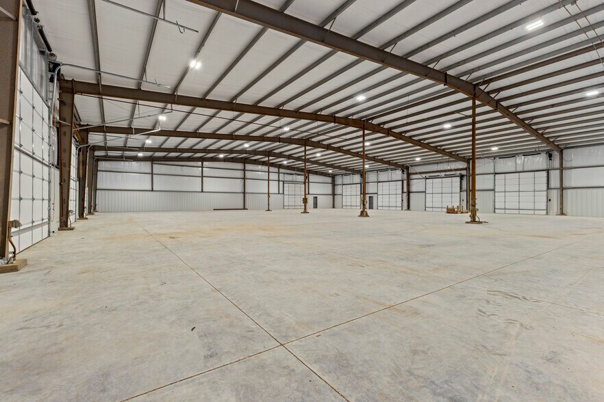 3807 East Jensen Road Rd, El Reno, OK à louer - Photo de l’immeuble – Image 3 sur 16