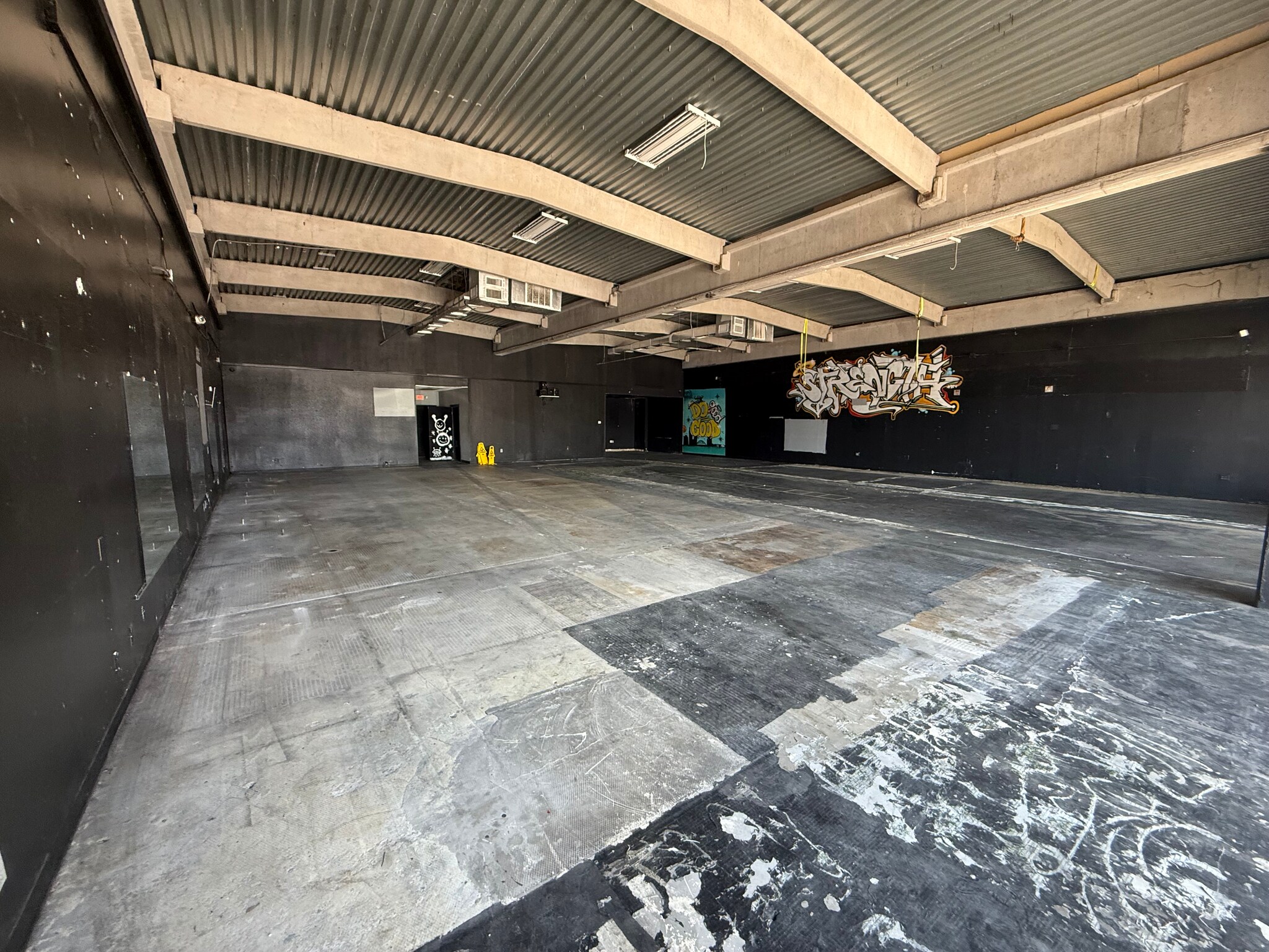 5702 S Staples, Corpus Christi, TX à louer Photo intérieure– Image 1 sur 2