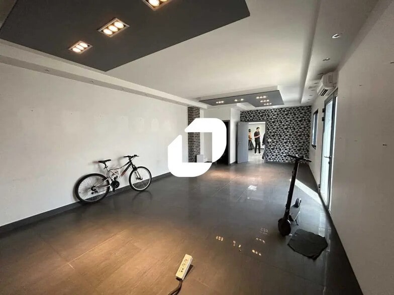 Local d’activités dans Aubervilliers à louer - Photo de l’immeuble – Image 2 sur 7